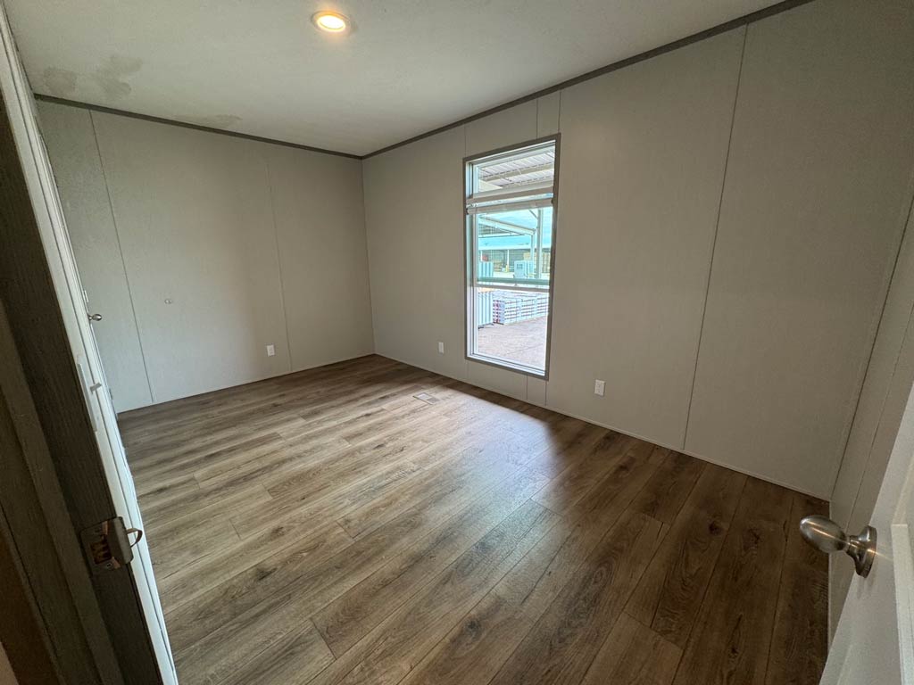 Resolution C bedroom